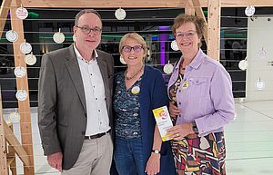 future war vertreten durch: Udo Westermann, Petra Teitscheid (Vorstand) und Helen Swetlik (Druckhaus Dülmen)